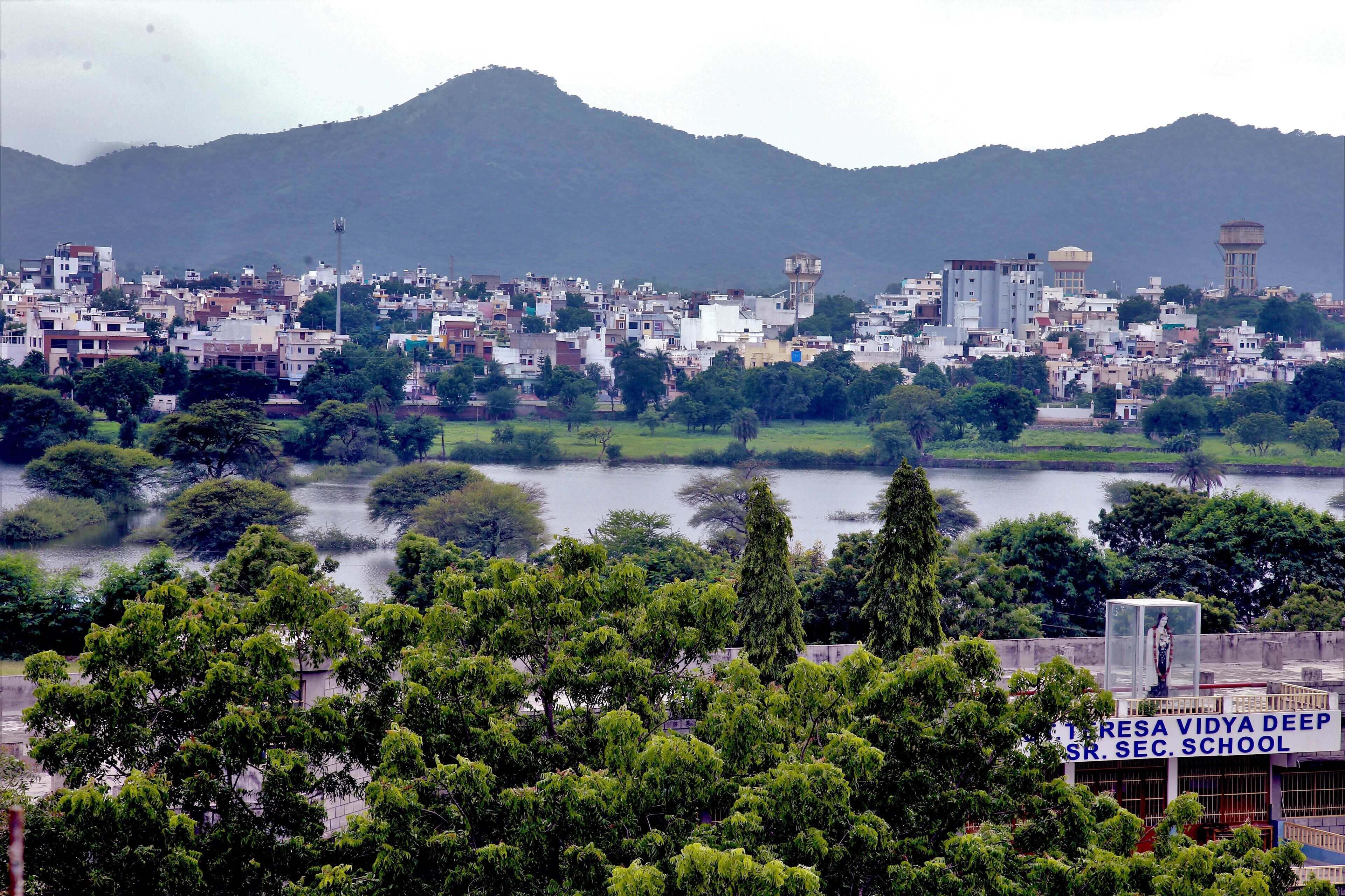 Photo - Lake View Hotel
