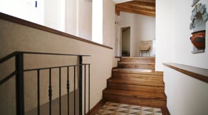 Interior detail - Casa Marinari (Scalea)
