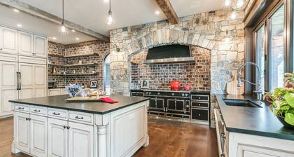 Ultimate Luxury Lodge on Keuka Lake - minutes to golfing, shopping, dining