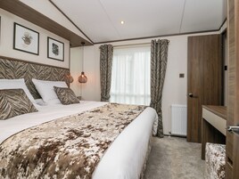 2 habitaciones, decoración personalizada y muebles diferentes 