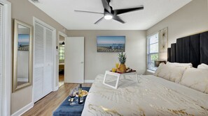 4 bedrooms, iron/ironing board, travel crib, free WiFi - Experience Luxurious Living: Exquisite Pool House in Brandon for 15 Guests (Brandon)