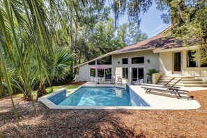 Pool - 12 Haul Away - 5 Bedroom - Private Pool, Lagoon View Short Walk to the Beach (Hilton Head)