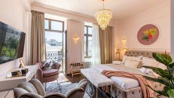 Fer et planche Ă repasser, lit parapluie, Wi-Fi gratuit, draps fournis