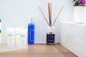 Dusche, Haartrockner, Bidet, Handtücher