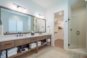 Hair dryer - Arcadia 68 | Private Pool & Hot Tub * Arcade * Pool Table (Santa Clara)