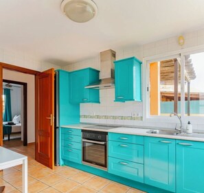 Mikrobølgeovn, ovn og oppvaskmaskin