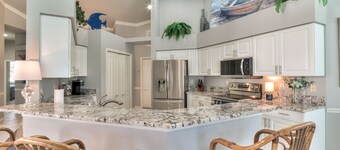 Gorgeous Stoneybrook Home with Private Pool, Lake, Golf Course, 2 King Beds!