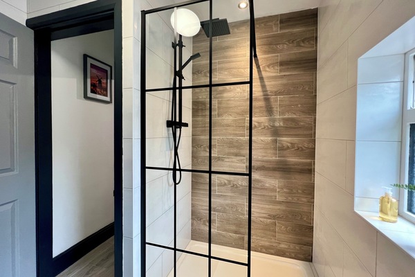 Family Townhome | Bathroom