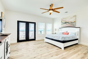 5 bedrooms, iron/ironing board, free WiFi, bed sheets