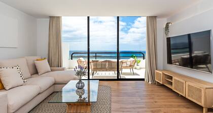 Luxury Beach Views 2BR House - Private Parking