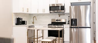 A lovely nice building, peaceful, brand new house with furniture, welcoming!