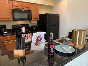 Private kitchen - Only 3 Miles from Disney: 2Bed/2Baths Condo in Lake Buena Vista (Orlando)