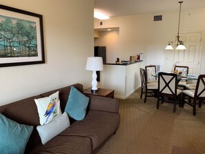 Living area - Only 3 Miles from Disney: 2Bed/2Baths Condo in Lake Buena Vista (Orlando)
