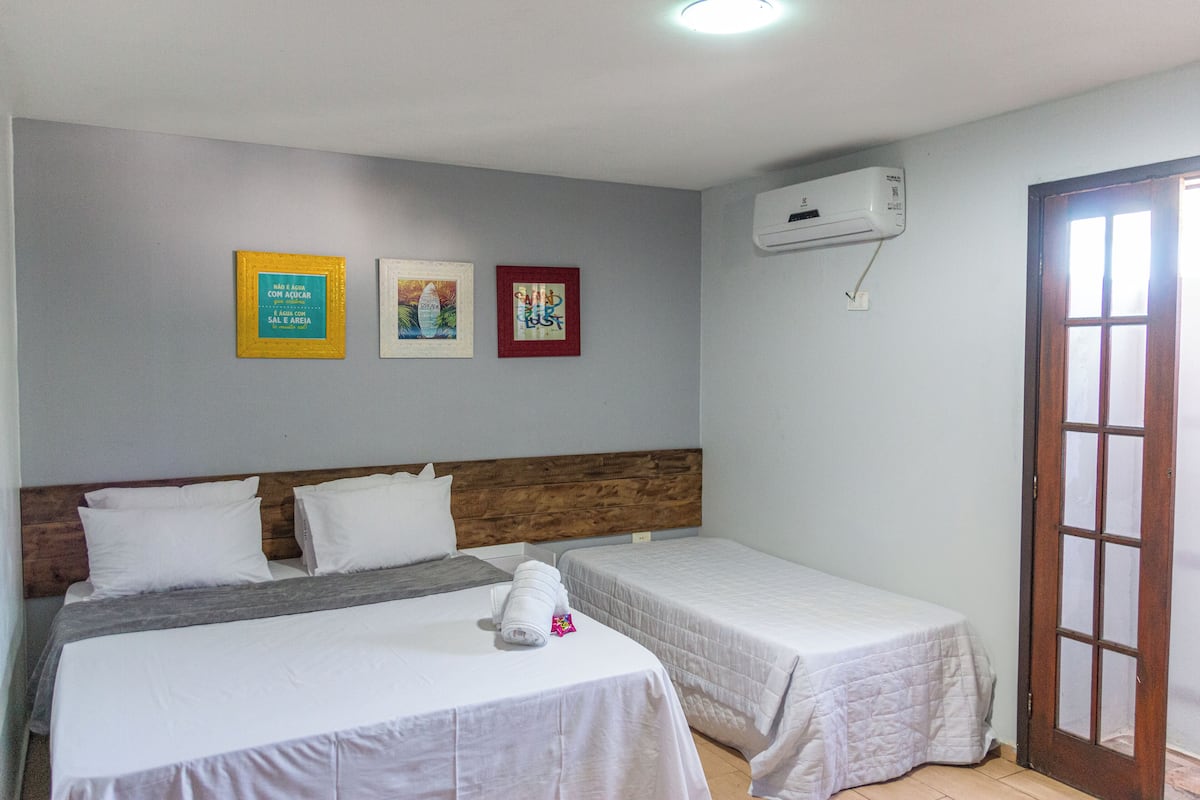 Driepersoonskamer | Gratis wifi, beddengoed