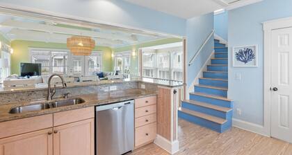 Ocean Front Cottage Pet Friendly with Bhi and Shoals Clubs