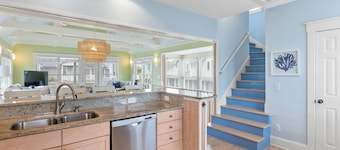 Ocean Front Cottage Pet Friendly with Bhi and Shoals Clubs