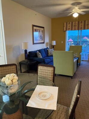 Living area - Prime Location: 3Beds/3Baths - Just 3 Miles from Disney Parks! 20% Off (Lake Buena Vista)