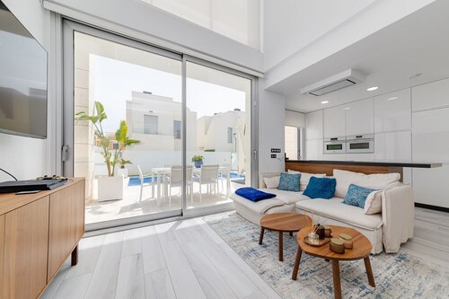 Luxury Villa close to the beach with gym and a private pool 