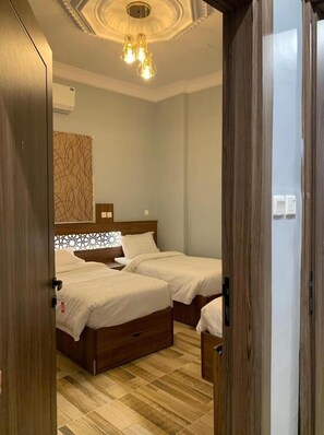 Shared Dormitory | Free WiFi, bed sheets - Aya Hostel (Madinah)
