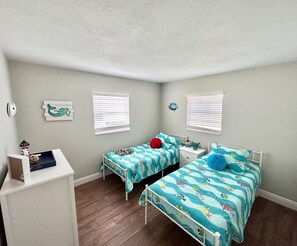 2 bedrooms, desk, free WiFi, bed sheets