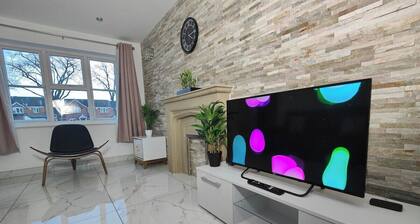 Tyburn House, Birmingham B24 with FREE Parking and FREE WiFi