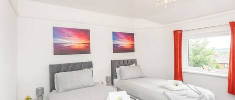 3 Schlafzimmer, Bügeleisen/Bügelbrett, kostenloses WLAN, Bettwäsche