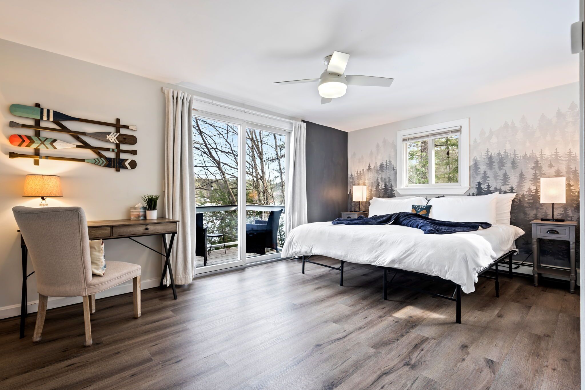 5 Schlafzimmer, Schreibtisch, Bügeleisen/Bügelbrett, Reisekinderbett