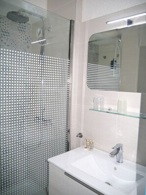 Dusche, Haartrockner