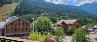 T2 duplex + mountain corner at the foot of the slopes 6 people
