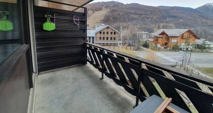 T2 duplex + mountain corner at the foot of the slopes 6 people
