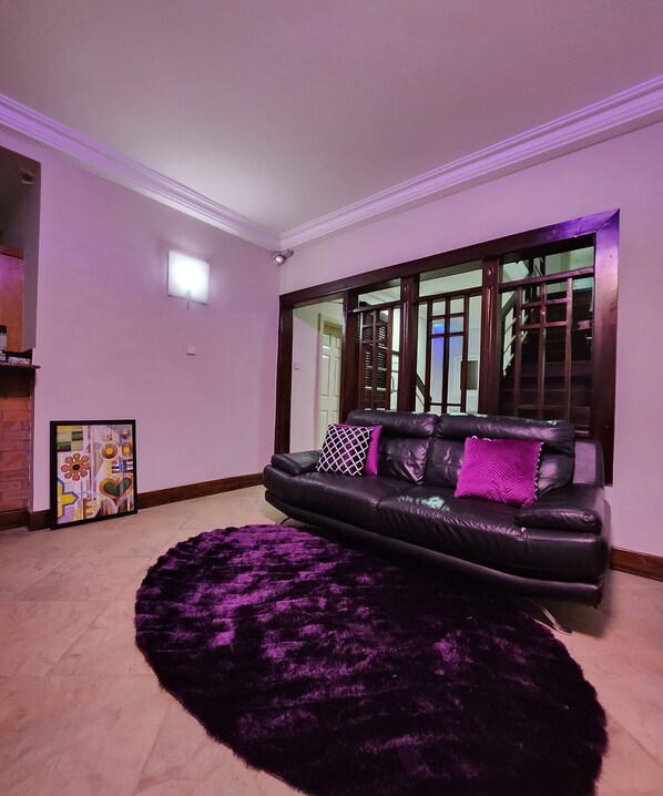 Standard Single Room | Living area | Computer monitors, printers
