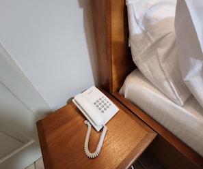 Standard Single Room | In-room safe, soundproofing, free WiFi