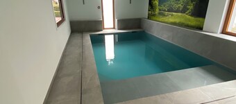 Ferienhaus mit grossem Garten und privatem Pool, im Naturpark Our.