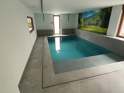 Ferienhaus mit Grossem Garten und Privatem Pool, im Naturpark Our