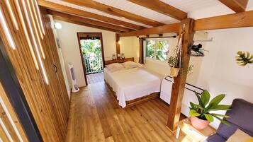 1 間睡房、書桌、隔音、熨斗/熨衫板