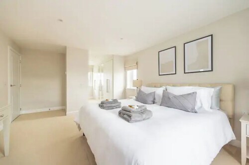 Luxury Detached Home in Edinburgh