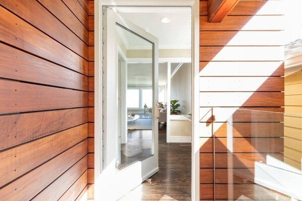 Interior - Beautiful house with stunning views of SF (San Francisco)