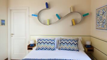 1 bedroom, in-room safe, desk, blackout curtains