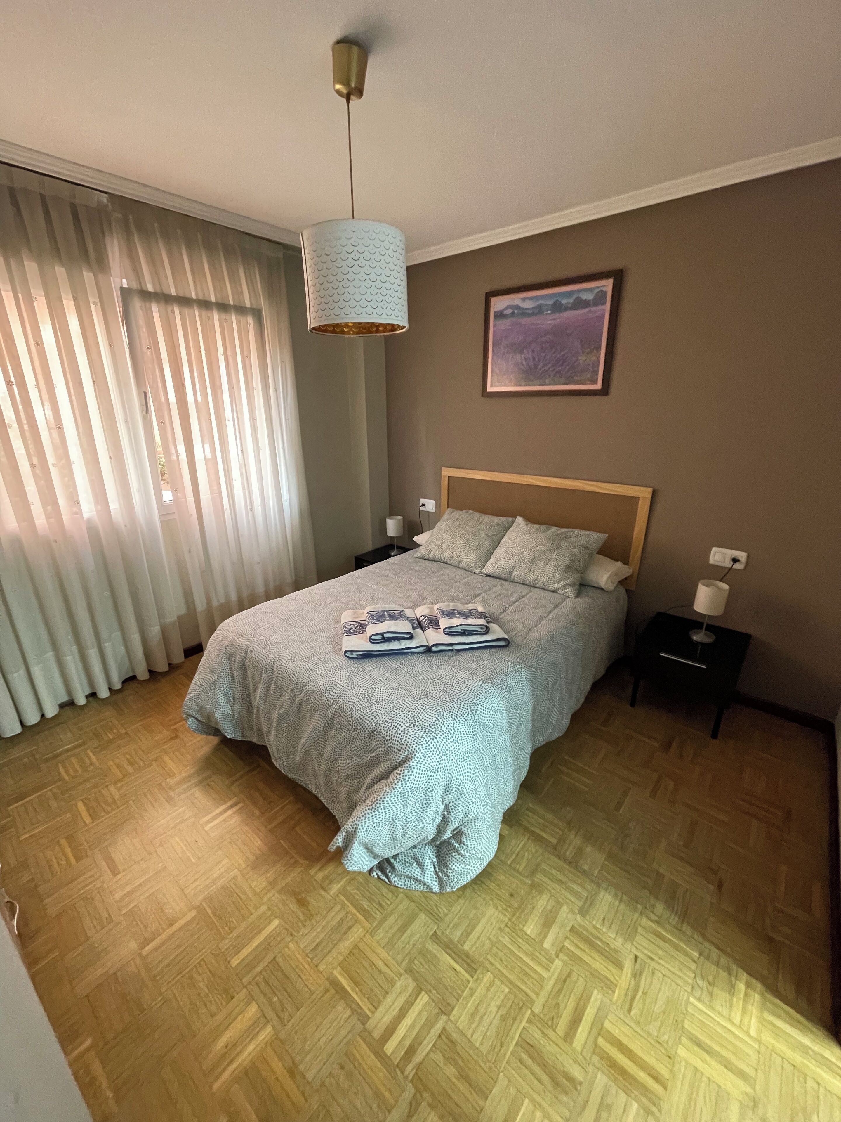 3 bedrooms, desk, iron/ironing board, travel cot