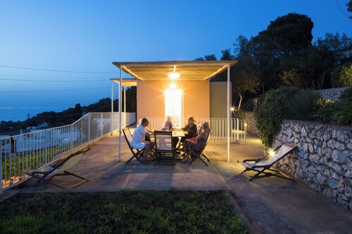 Panoramic Villa with pool in Capri Town with garden and terrace 