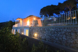 Terrace/patio - Panoramic Villa with pool in Capri Town with garden and terrace  (Capri)