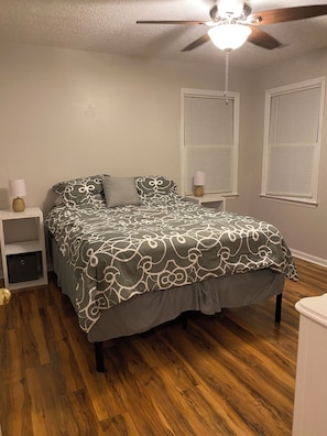 3 Schlafzimmer, Bügeleisen/Bügelbrett, WLAN, Bettwäsche