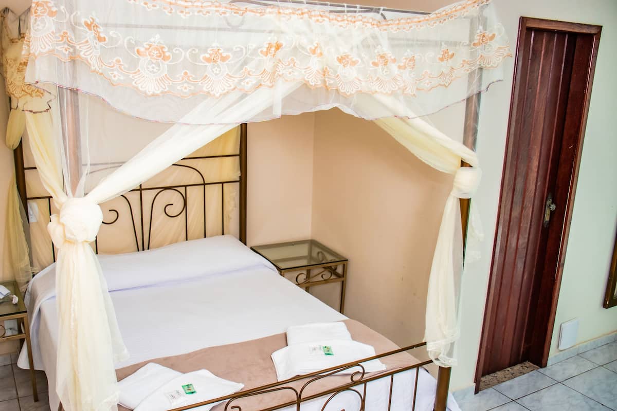 Comfort-Doppelzimmer, Balkon, Stadtblick | Kostenloses WLAN