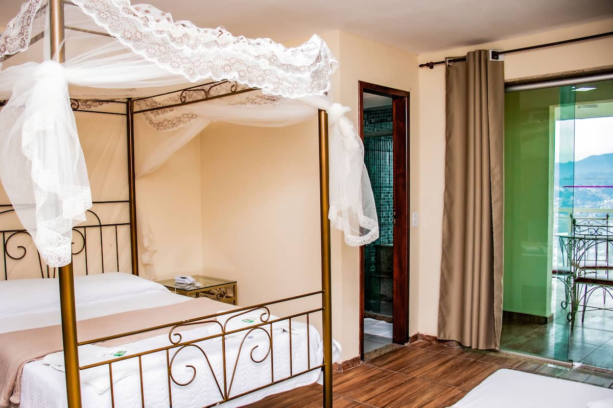 Comfort-Vierbettzimmer, 1 Doppelbett und Schlafsofa, Balkon, Stadtblick | Kostenloses WLAN