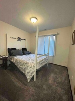 1 Schlafzimmer, Bügeleisen/Bügelbrett, WLAN, Bettwäsche