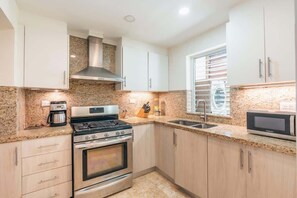 Imagen sin descripción, 2 de 23, botón