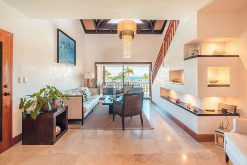 Penthouse w/jacuzzi and ocean view Puerto Bahia