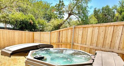 Cozy 3 bed home with grill, hot tub, garage, EV, pet friendly