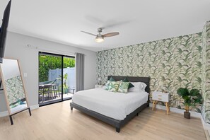 3 Schlafzimmer, Schreibtisch, Bügeleisen/Bügelbrett, Reisekinderbett