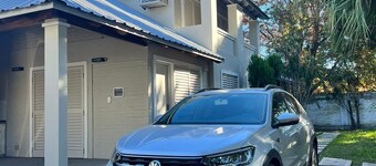 Los Pinos 
Alquiler temporario. Departamentos con capacidad hasta 5 personas. 